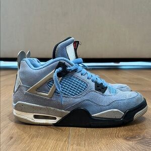 Jordan 4 University Blue Authentic